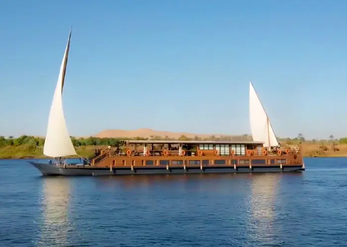 Is Nile Cruise worth it? Travel tips about sailing the Nile 64 Dahabiya Eyaru