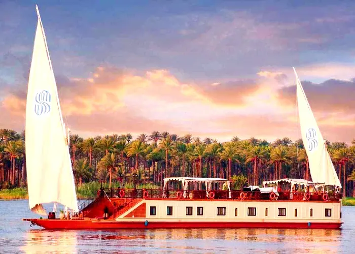 Is Nile Cruise worth it? Travel tips about sailing the Nile 59 Dahabiya Sonesta Amirat