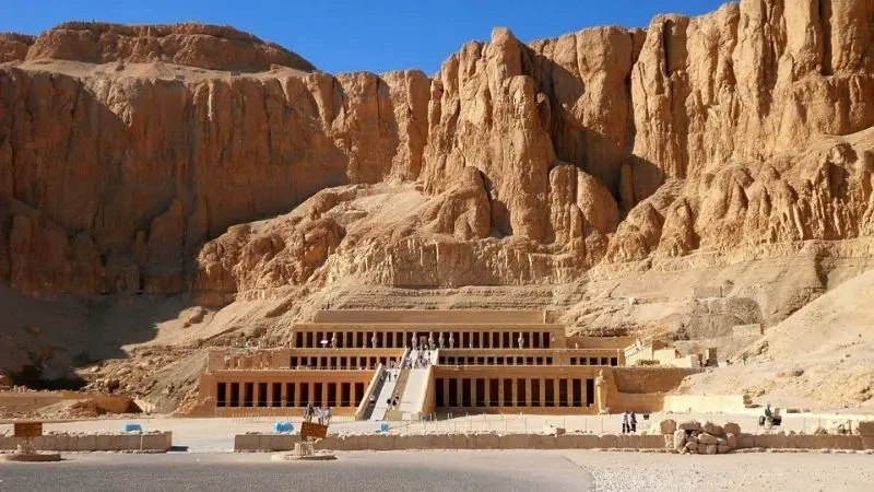 Hatshepsut Temple 6 The statue of the funerary temple of Hatshepsut