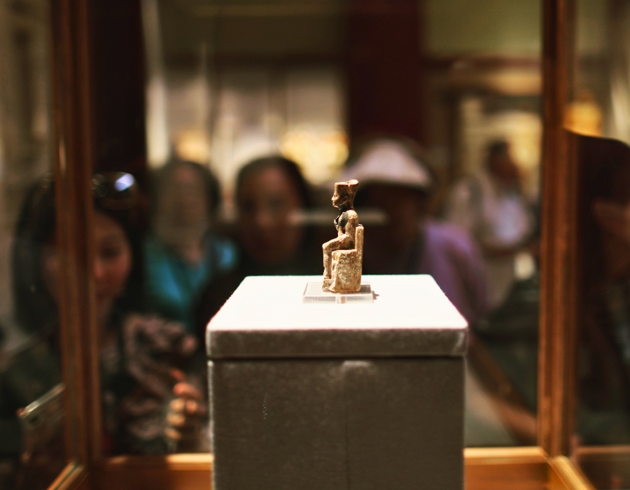 King Khufu: The Pharaoh Behind Egypt's Great Pyramid 2 King Khufu