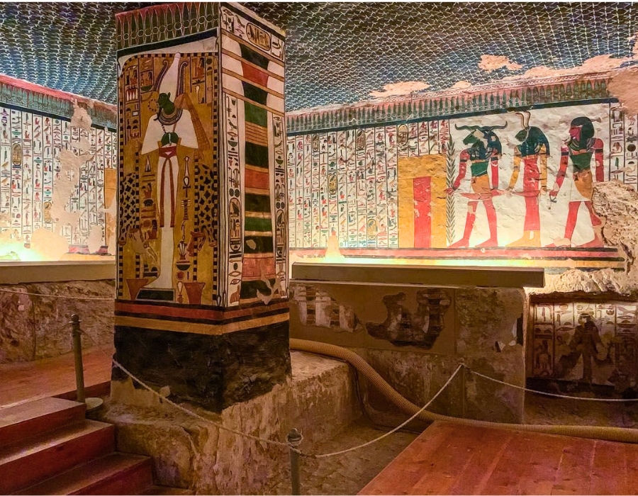 Who Was Queen Nefertari? Life, Tomb & Legacy 2 Queen Nefertari